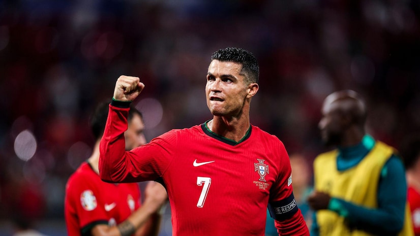 齐达内访华与樊振东互动，展现球技，赞其乒乓球成就，两人友好交流，共话皇马。